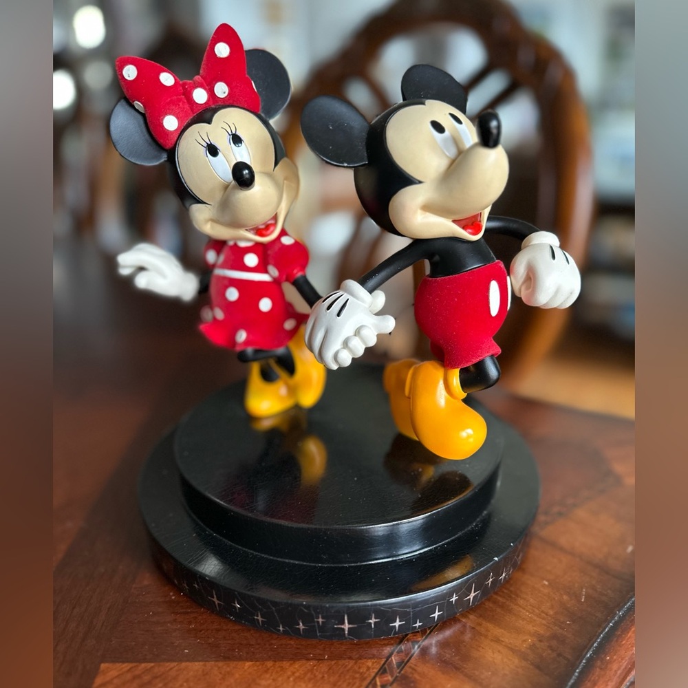 Disney Mickey and Minnie Figurines 25th Anniversary Limited Edition of 2500 VGUC